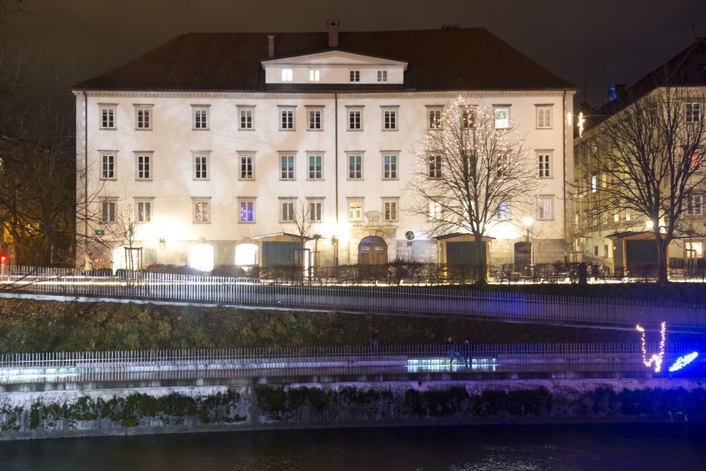 Zois Apartments Ljubljana Extérieur photo