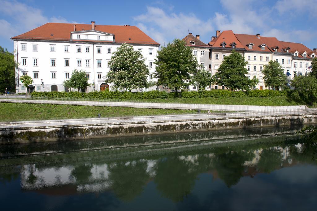 Zois Apartments Ljubljana Extérieur photo